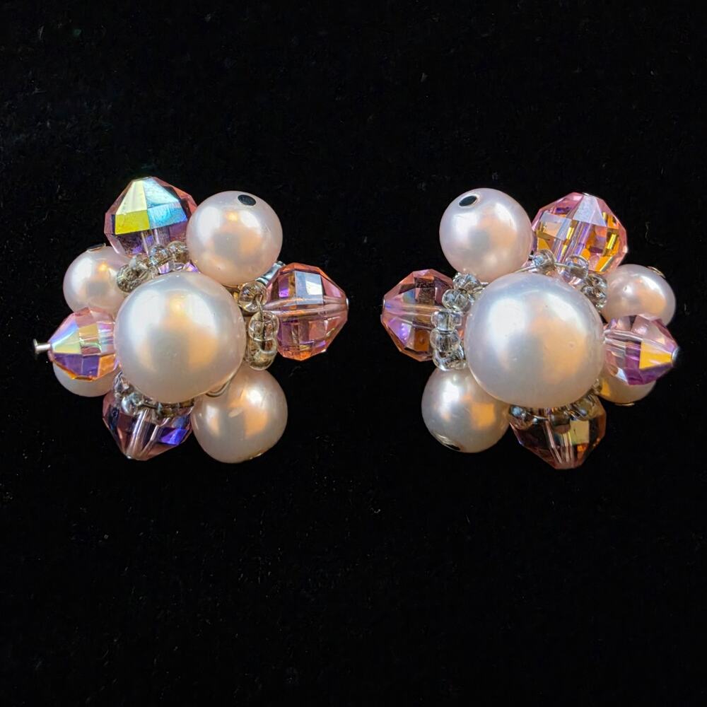 Gorgeous pair of vintage Vendome Coro cluster clip-on earrings in pinks..